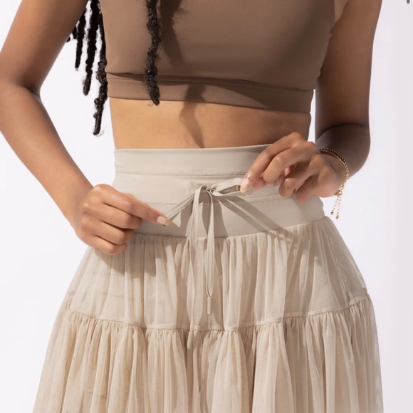 Pirouette Skort - Café au Lait - Picture 3 of 5